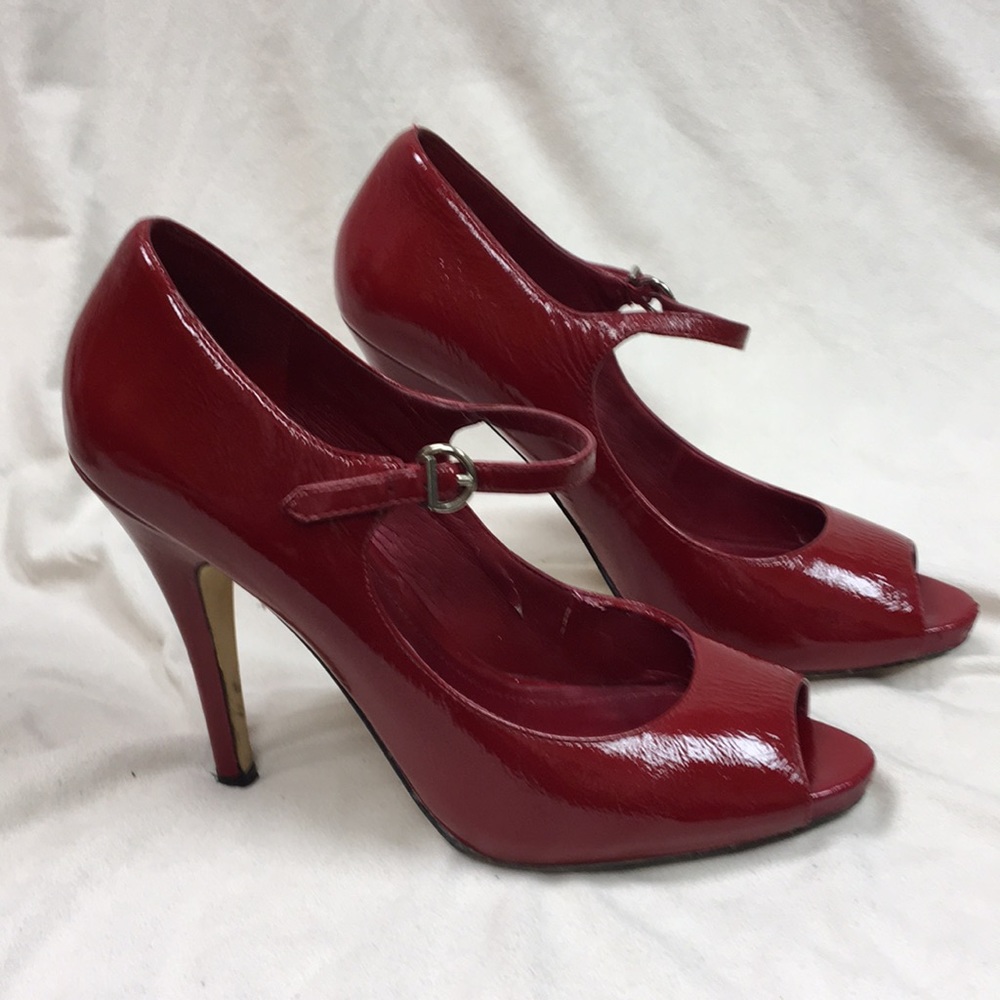 Red Heels - Picture 2 of 6